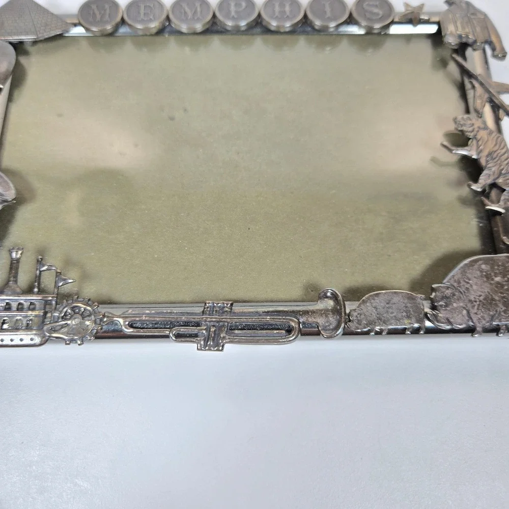 Memphis Tennessee Souvenir Picture Frame Silver Plated 3D charms Riverboat Music